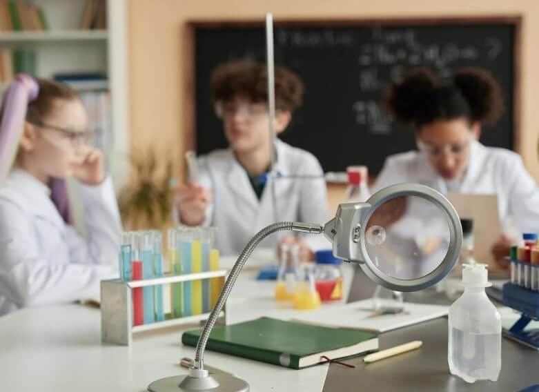 science laboratory technology courses